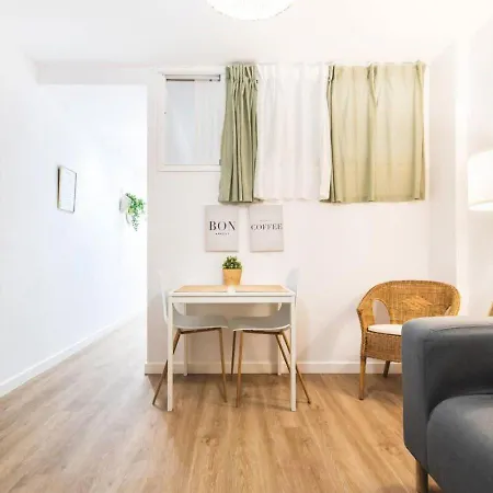 By The Sea Apartment *